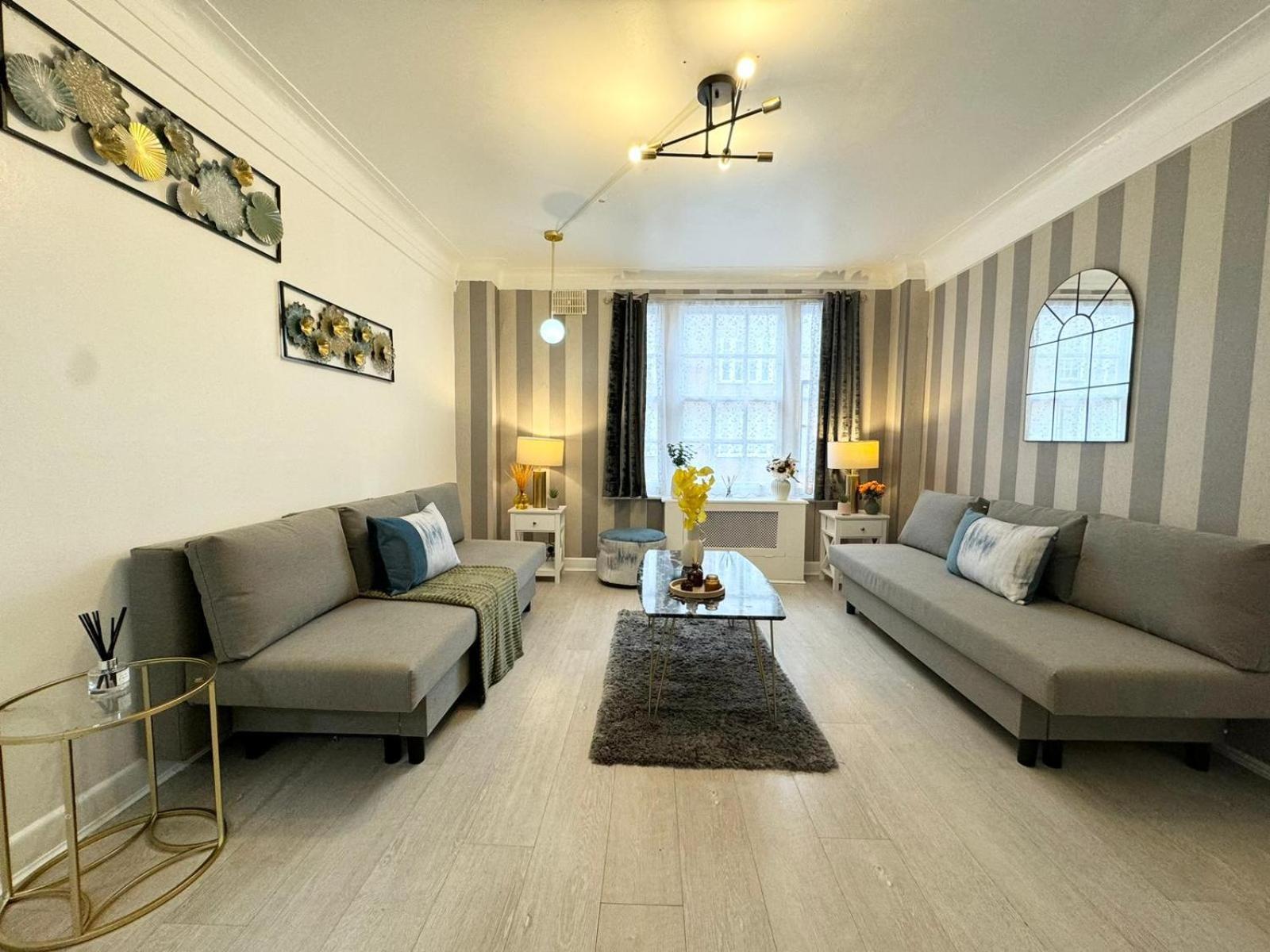 Affordable Near Oxford Street Londra
