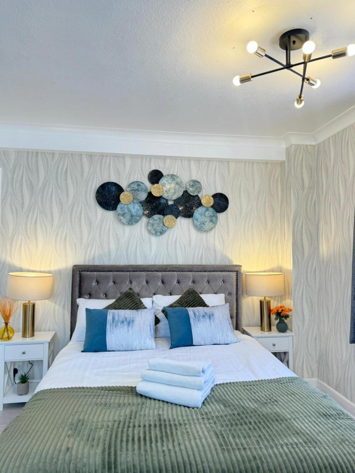 Affordable Near Oxford Street Apartament Londra